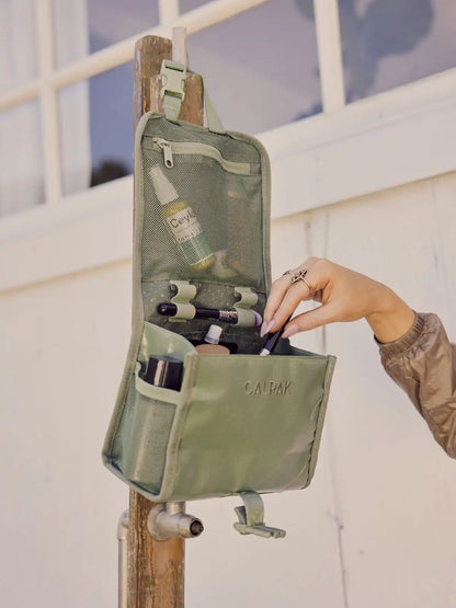 Terra Hanging Toiletry Bag