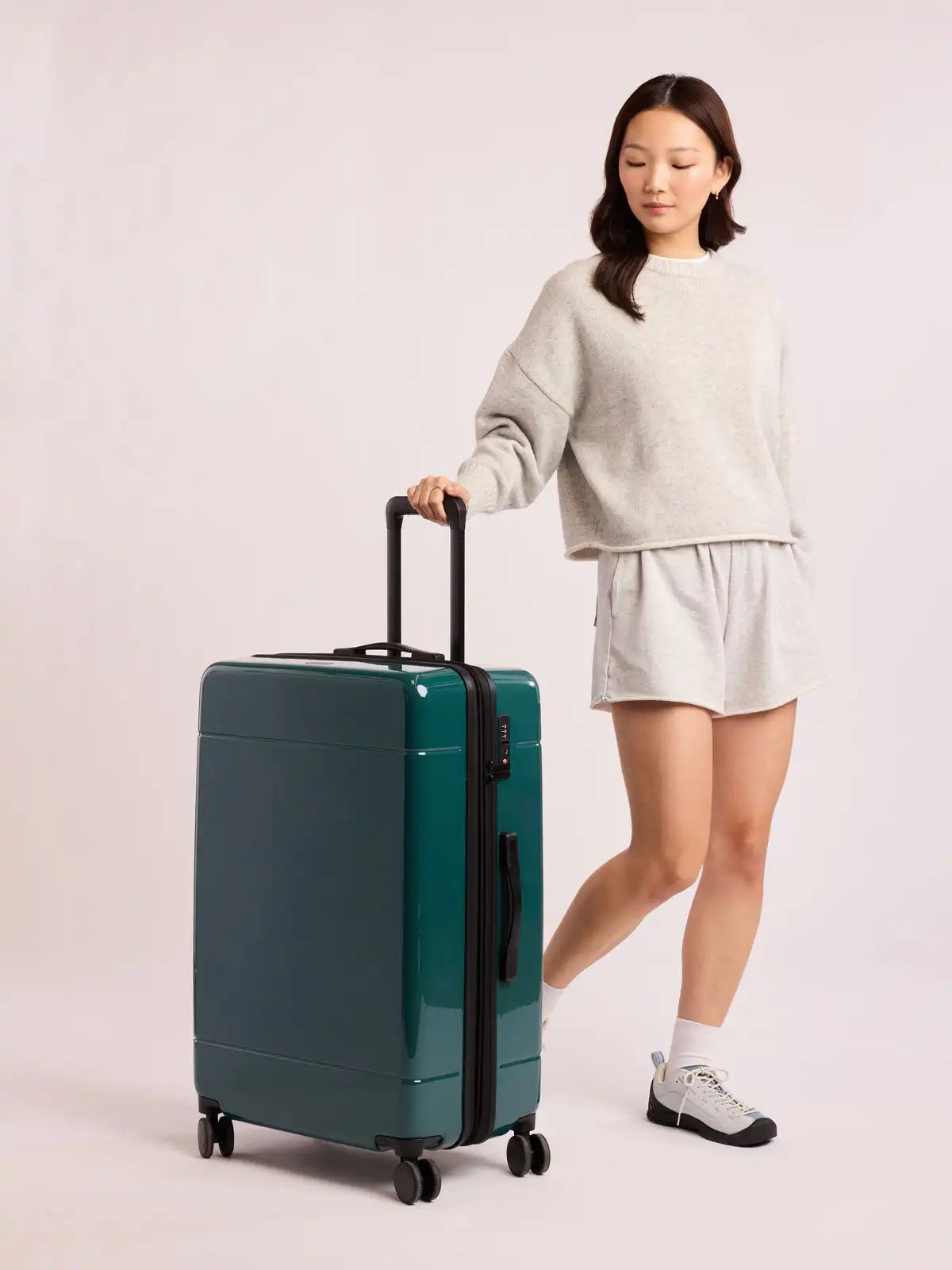 Hue Large Luggage
