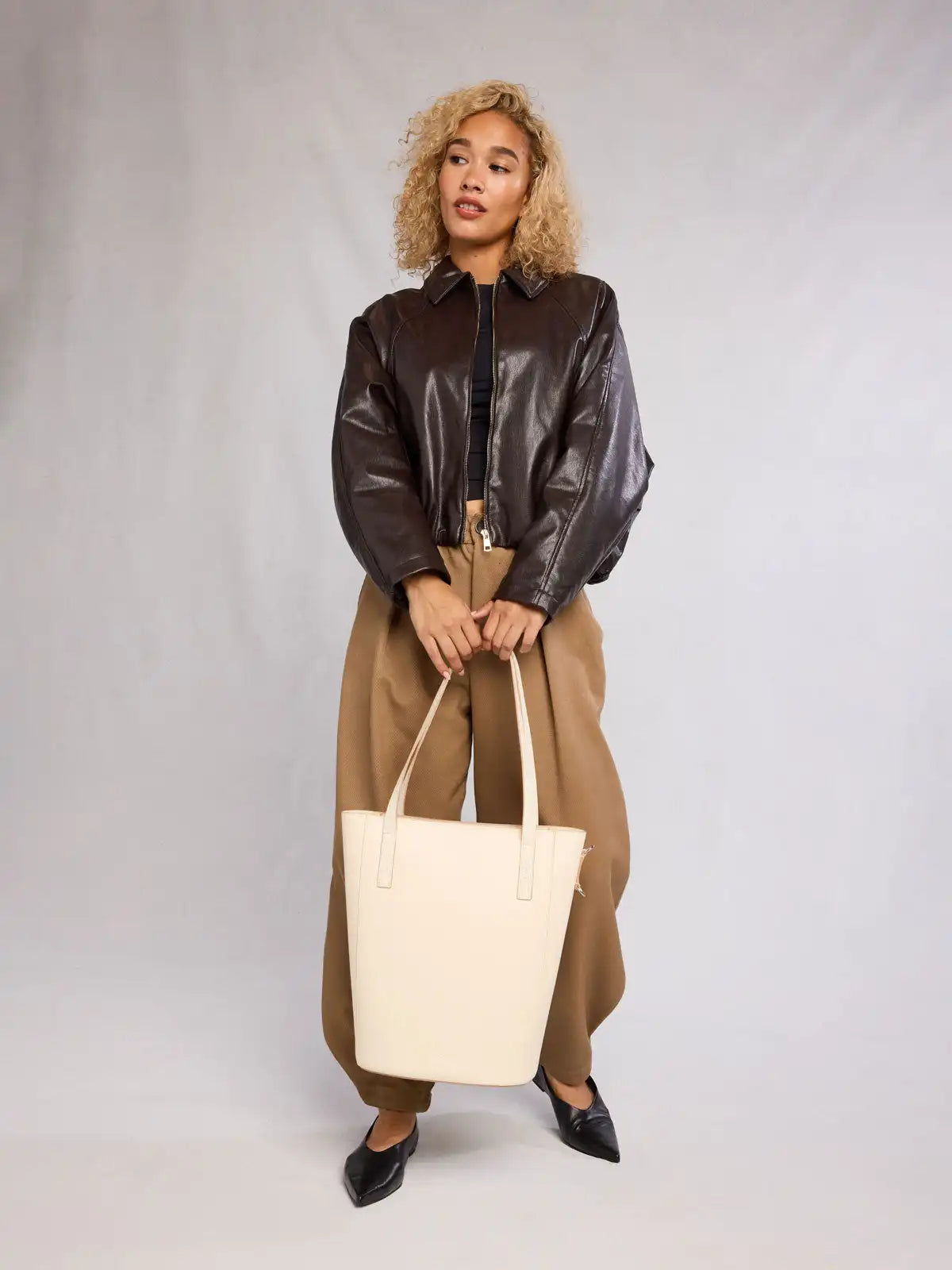 Haven 14" Laptop Bucket Bag